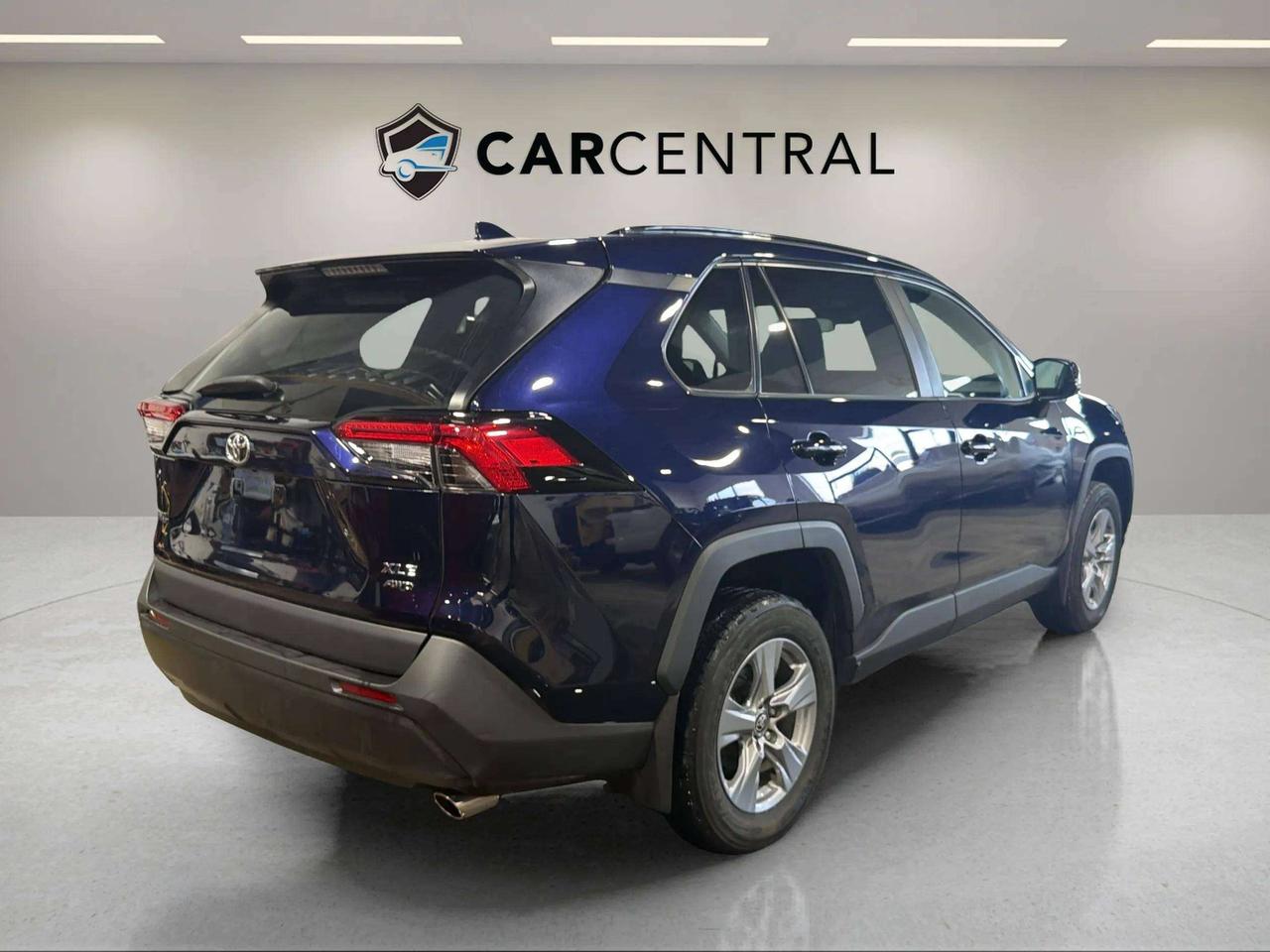 2022 Toyota RAV4 XLE | CLEAN CARFAX |1 OWNER | SUNROOF |CARPLAY Photo