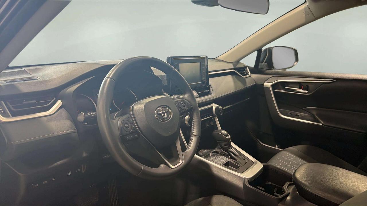 2022 Toyota RAV4 XLE | CLEAN CARFAX |1 OWNER | SUNROOF |CARPLAY Photo