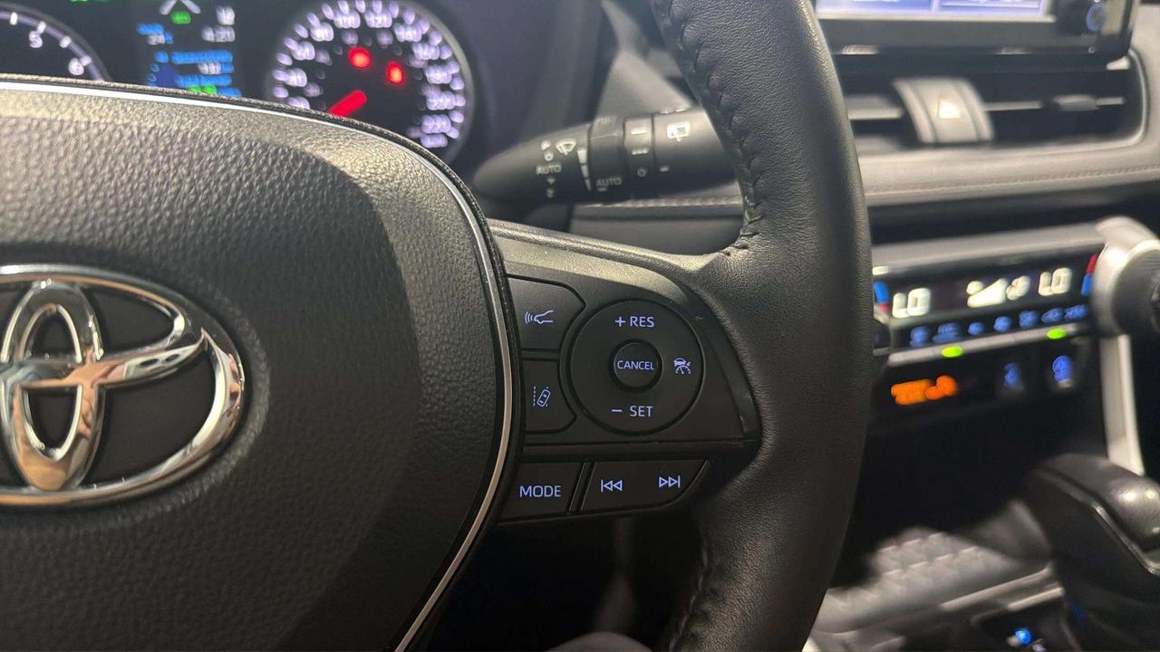 2022 Toyota RAV4 XLE | CLEAN CARFAX |1 OWNER | SUNROOF |CARPLAY Photo
