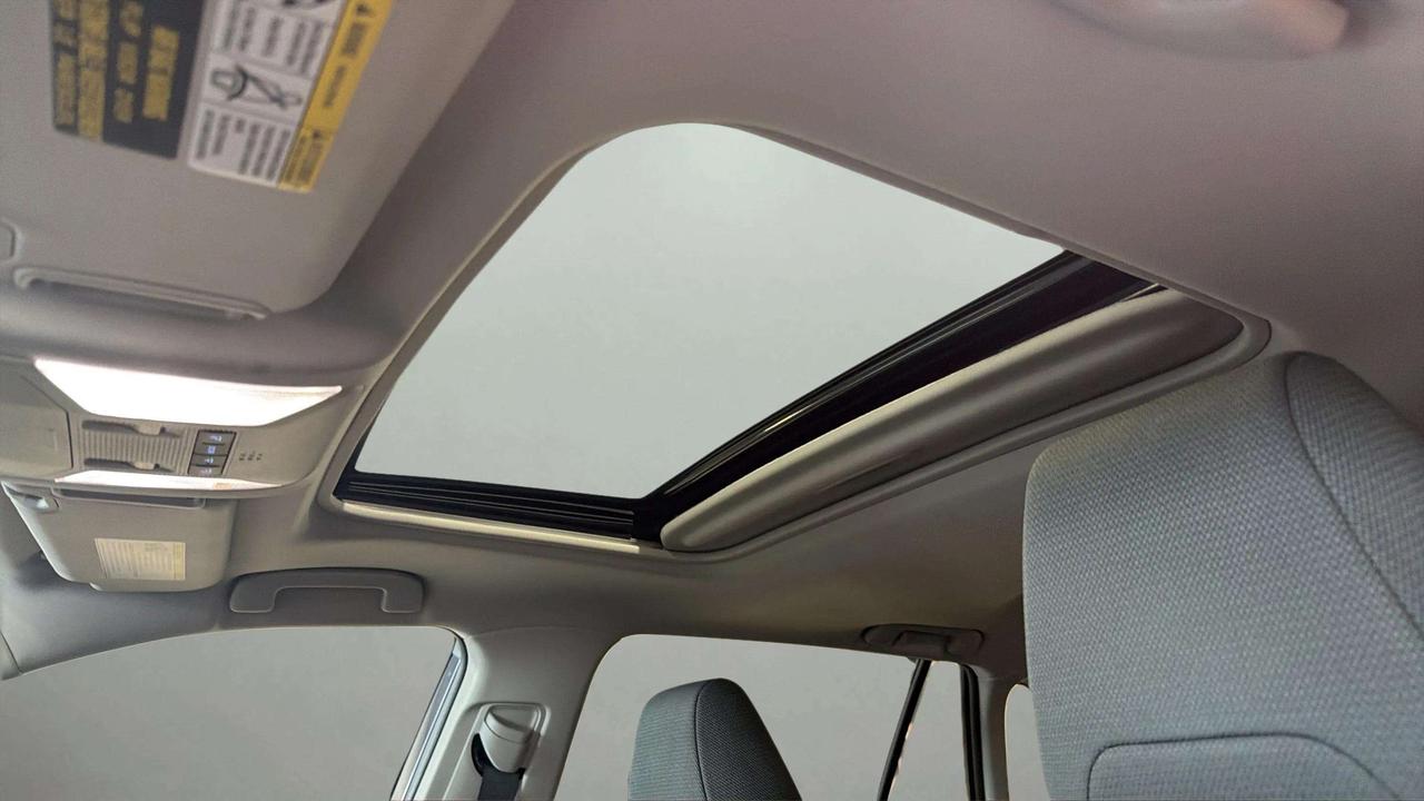 2022 Toyota RAV4 XLE | CLEAN CARFAX |1 OWNER | SUNROOF |CARPLAY Photo