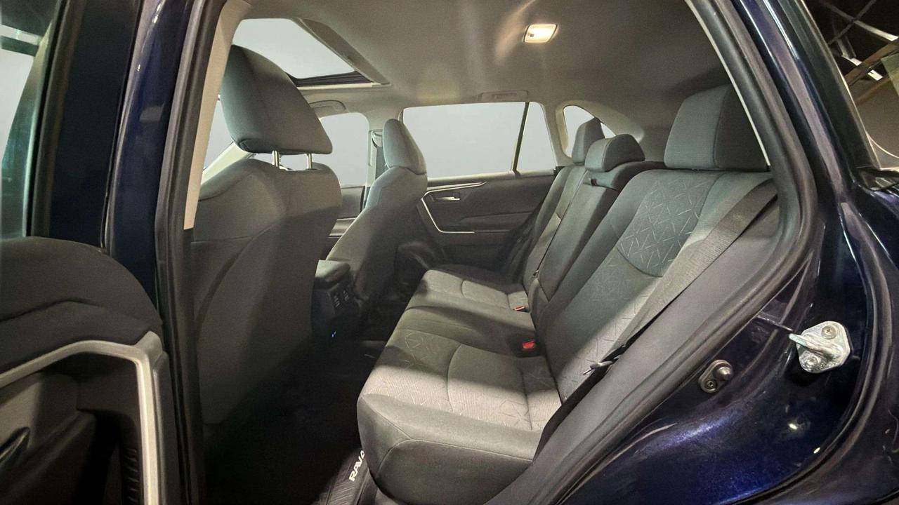 2022 Toyota RAV4 XLE | CLEAN CARFAX |1 OWNER | SUNROOF |CARPLAY Photo