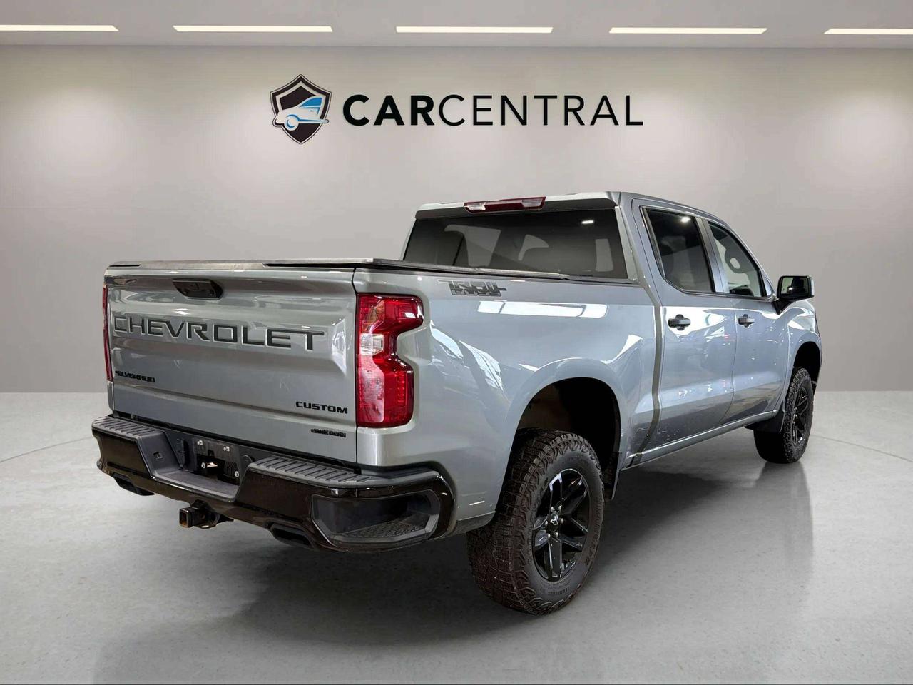 2024 Chevrolet Silverado 1500 CUSTOM TRAIL BOSS| CLEAN CARFAX |1 OWNER|SHORT BED Photo
