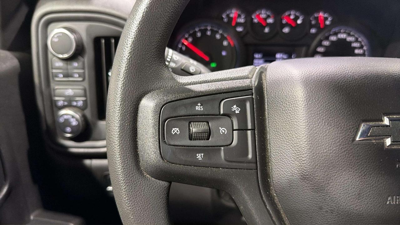 2024 Chevrolet Silverado 1500 CUSTOM TRAIL BOSS| CLEAN CARFAX |1 OWNER|SHORT BED Photo