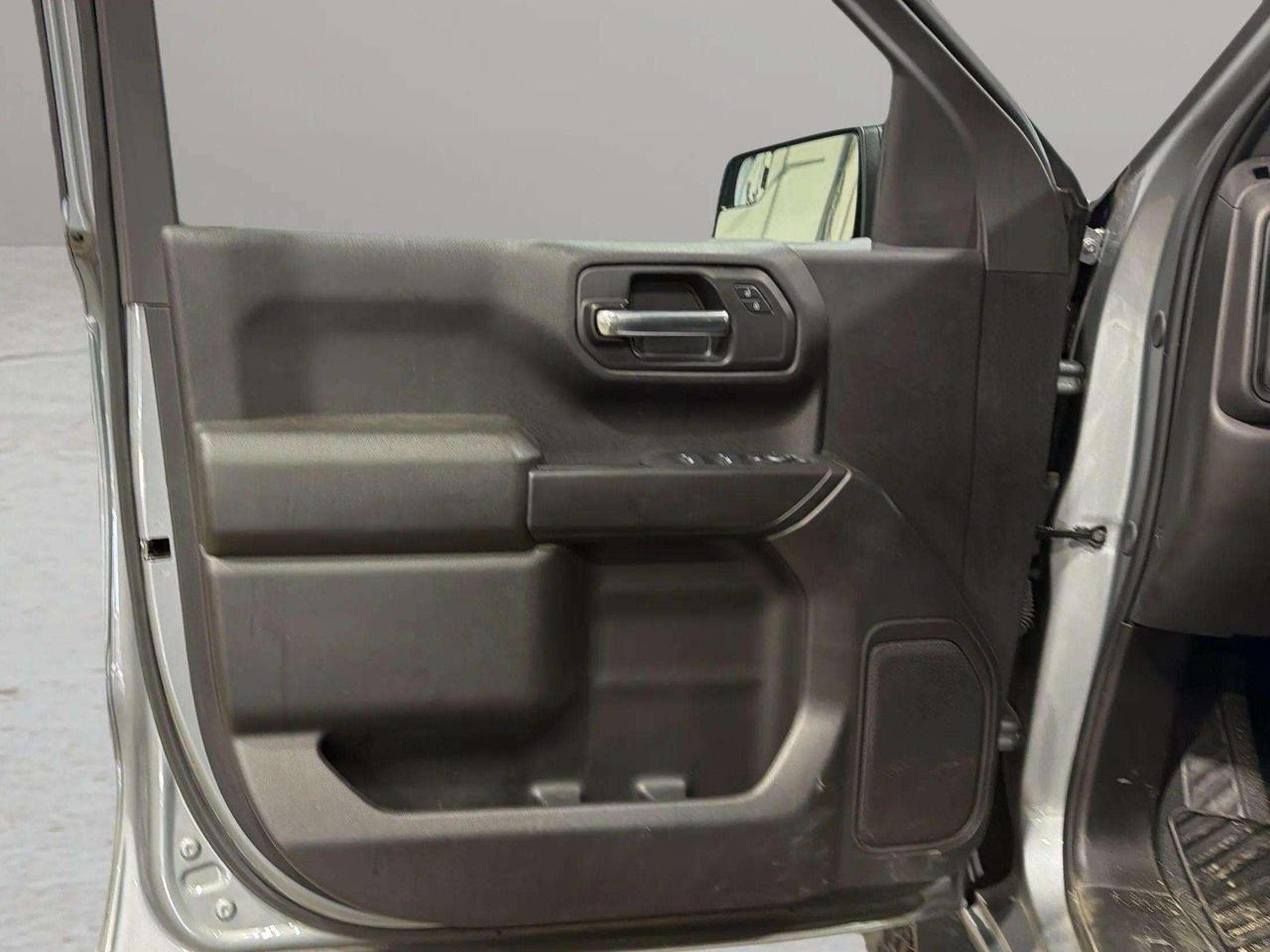 2024 Chevrolet Silverado 1500 CUSTOM TRAIL BOSS| CLEAN CARFAX |1 OWNER|SHORT BED Photo