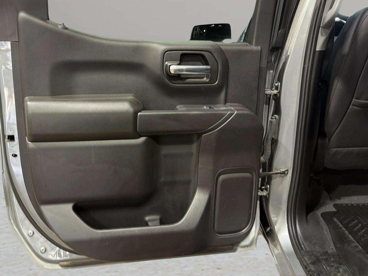 2024 Chevrolet Silverado 1500 CUSTOM TRAIL BOSS| CLEAN CARFAX |1 OWNER|SHORT BED Photo
