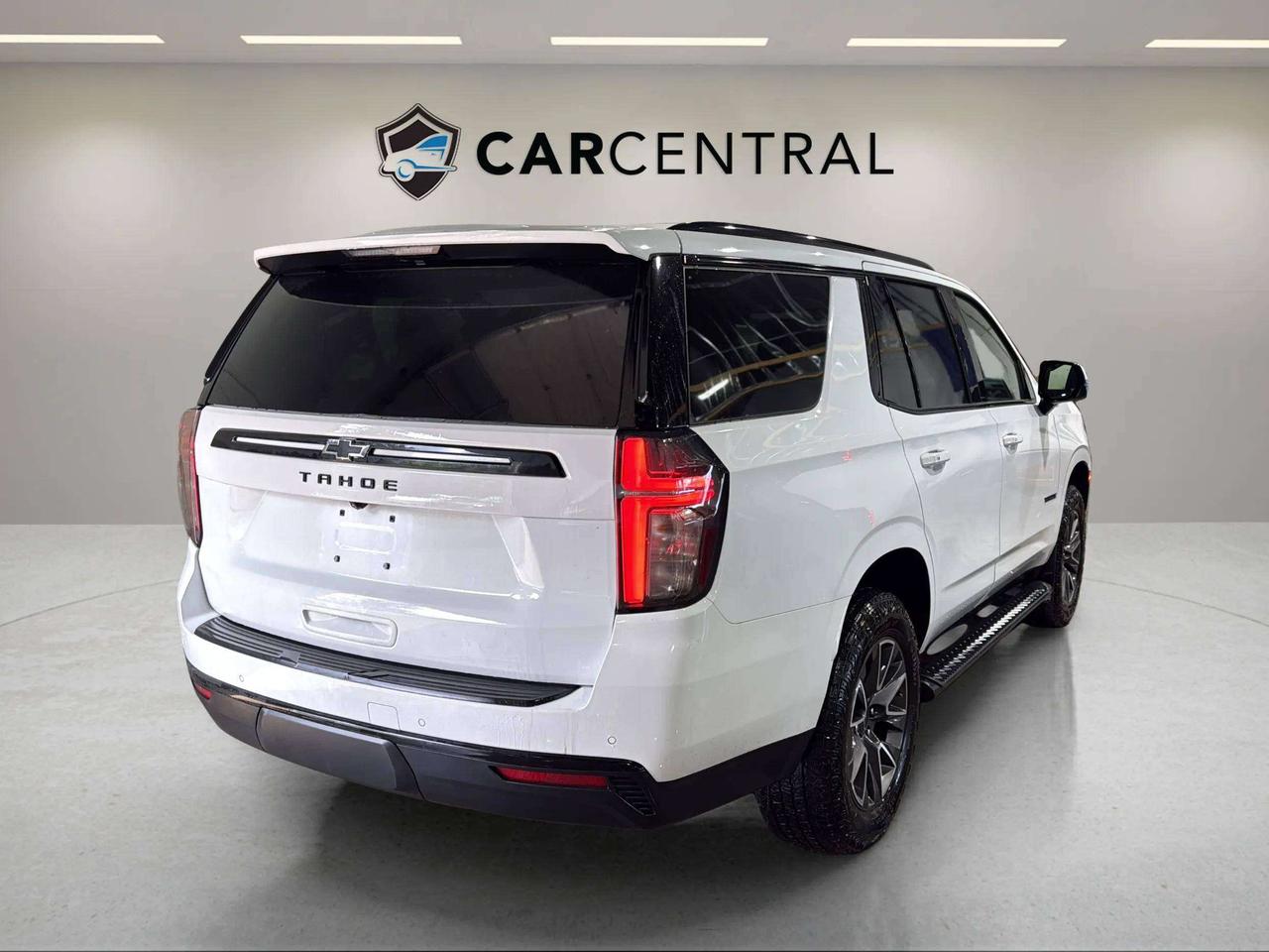2024 Chevrolet Tahoe Z71 | CLEAN CARFAX | CARPLAY | LOW KMS | LUXURY PK Photo4