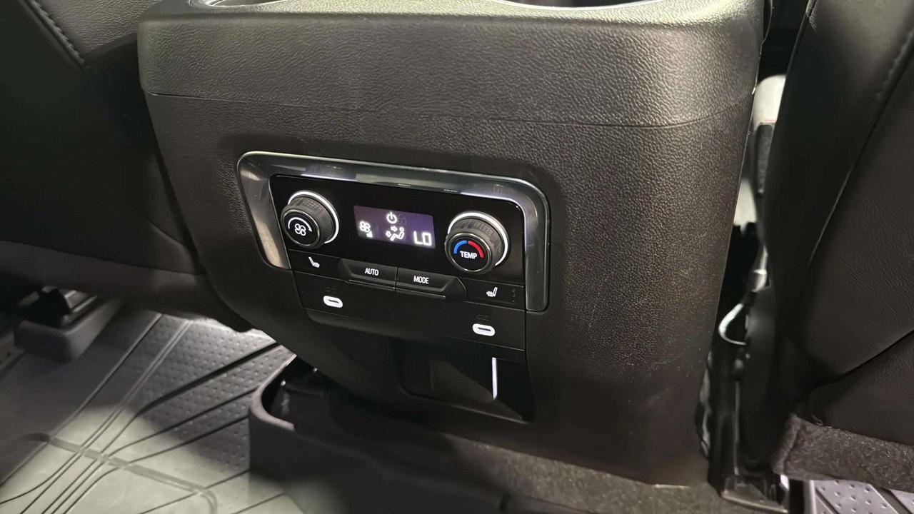2024 Chevrolet Tahoe Z71 | CLEAN CARFAX | CARPLAY | LOW KMS | LUXURY PK Photo