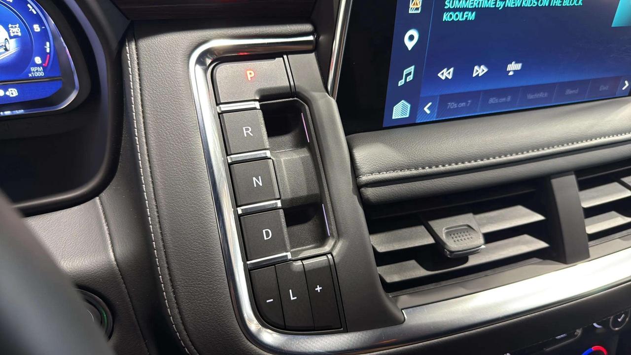 2024 Chevrolet Tahoe Z71 | CLEAN CARFAX | CARPLAY | LOW KMS | LUXURY PK Photo