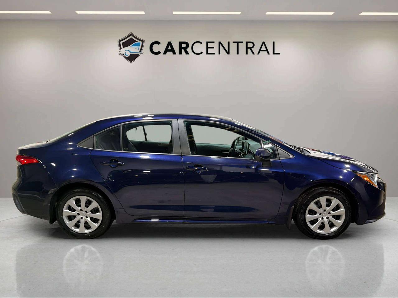 2021 Toyota Corolla LE | LOW KMS | CARPLAY | ADAP CRUISE | BACKUP CAM Photo