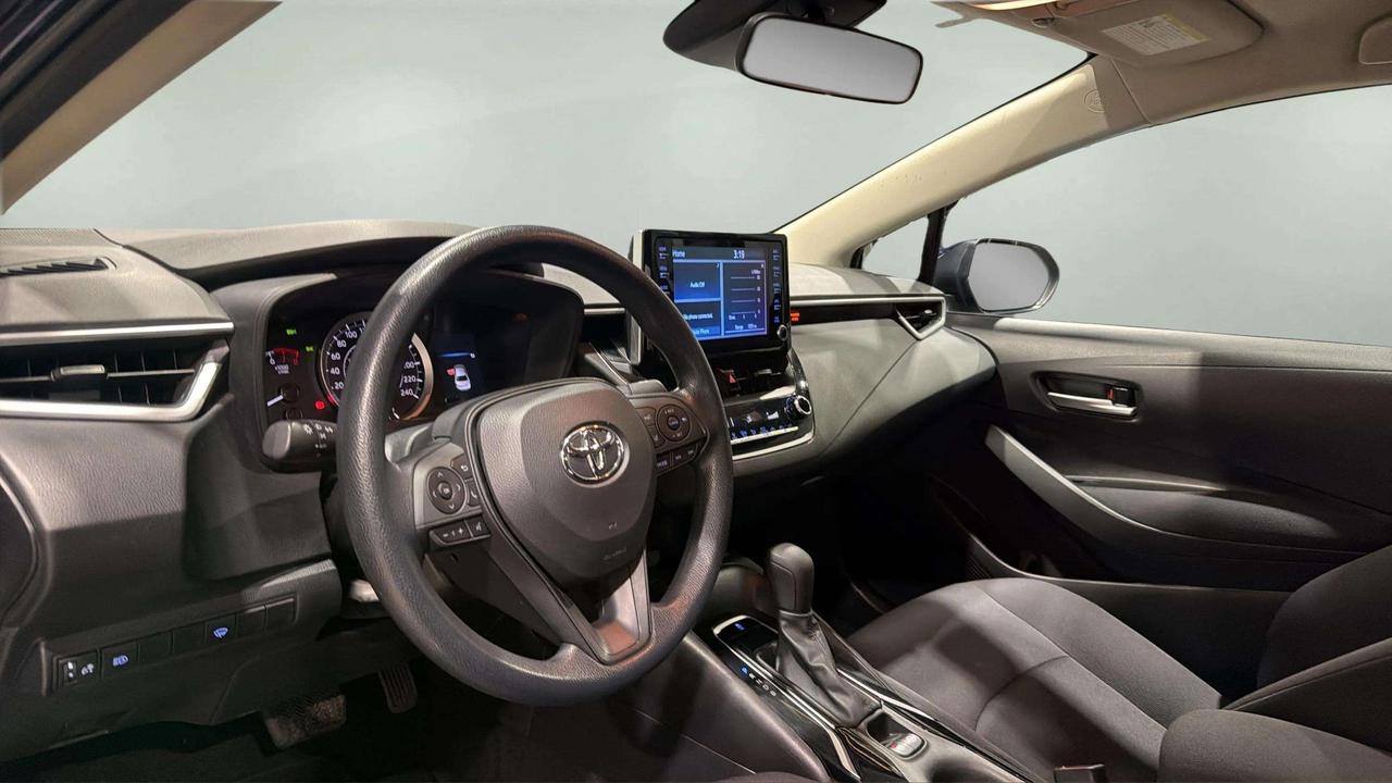 2021 Toyota Corolla LE | LOW KMS | CARPLAY | ADAP CRUISE | BACKUP CAM Photo