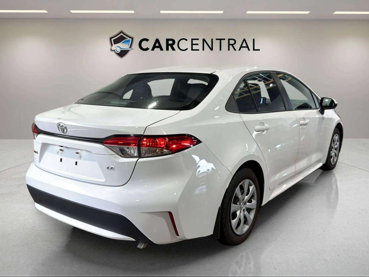 2022 Toyota Corolla LE | CLEAN CARFAX | CARPLAY | ADAP CRUISE | Photo4