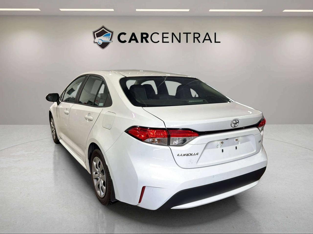 2022 Toyota Corolla LE | CLEAN CARFAX | CARPLAY | ADAP CRUISE | Photo2