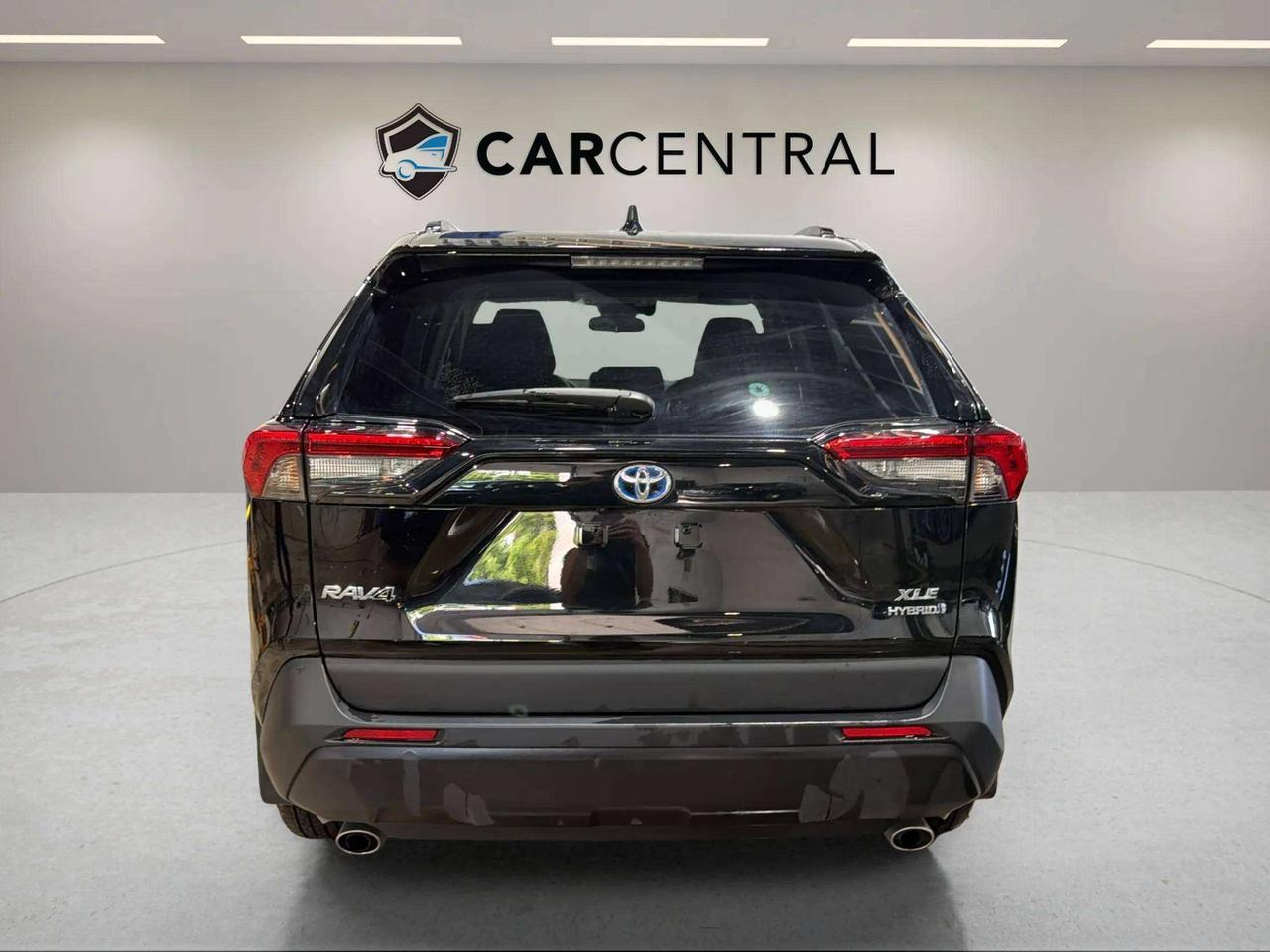 2023 Toyota RAV4 HYBRID XLE  | SUNROOF | PWR LIFTGATE | PUSH START Photo