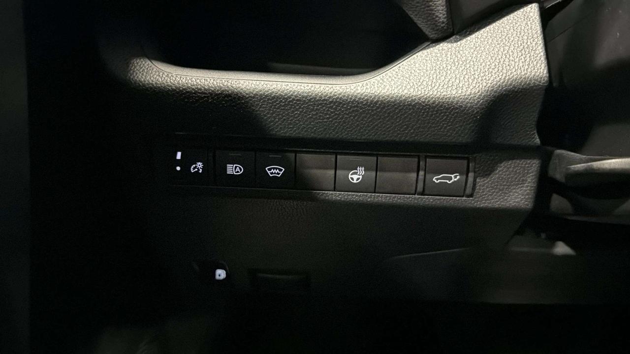 2023 Toyota RAV4 HYBRID XLE  | SUNROOF | PWR LIFTGATE | PUSH START Photo