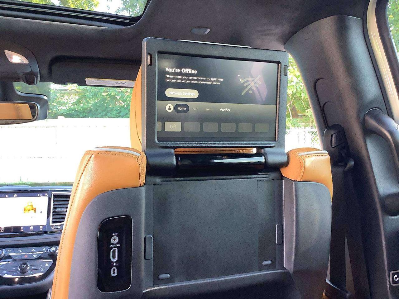 2023 Chrysler Pacifica Pinnacle Hybrid | Vented Leather | Panoroof | FWD Photo