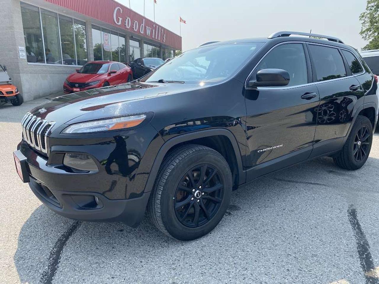 2017 Jeep Cherokee NORTH, CLEAN CARFAX, REMOTE START, BACK UP CAMERA! Photo