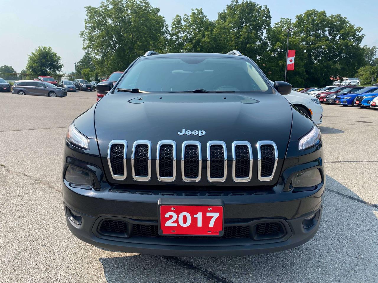 2017 Jeep Cherokee NORTH, CLEAN CARFAX, REMOTE START, BACK UP CAMERA! Photo