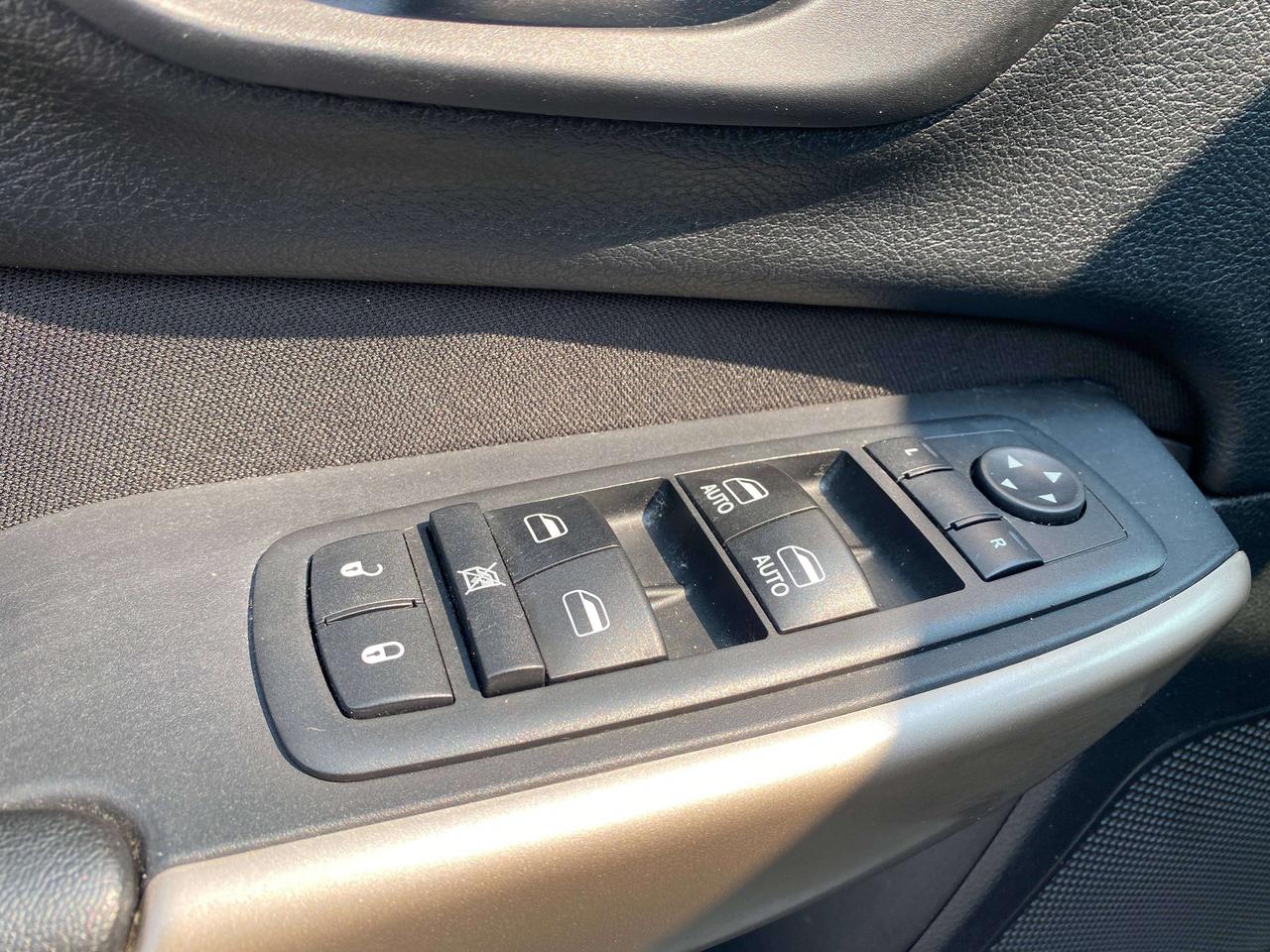 2017 Jeep Cherokee NORTH, CLEAN CARFAX, REMOTE START, BACK UP CAMERA! - Photo #13