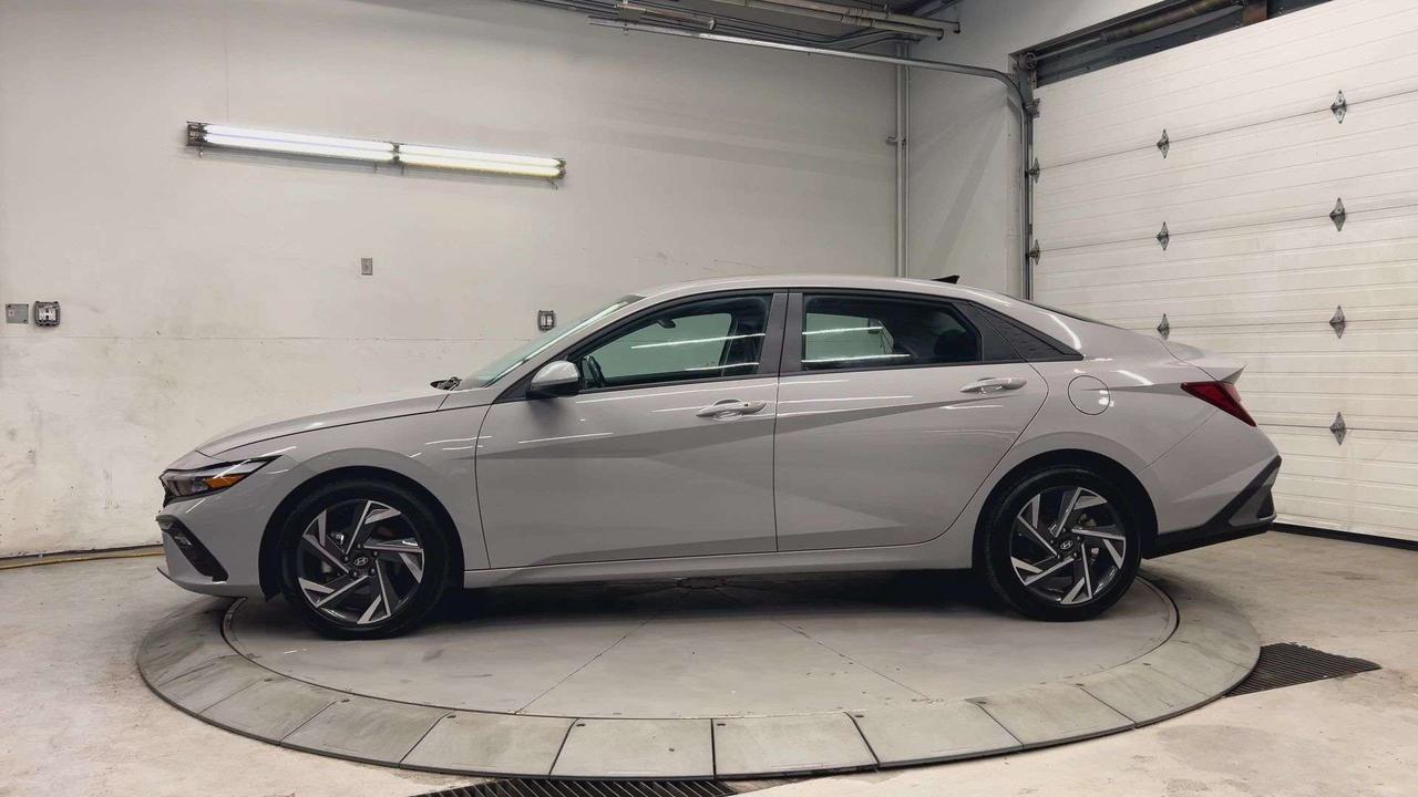 2025 Hyundai Elantra PREFERRED | TECH PACKAGE | SUNROOF | CARPLAY Photo