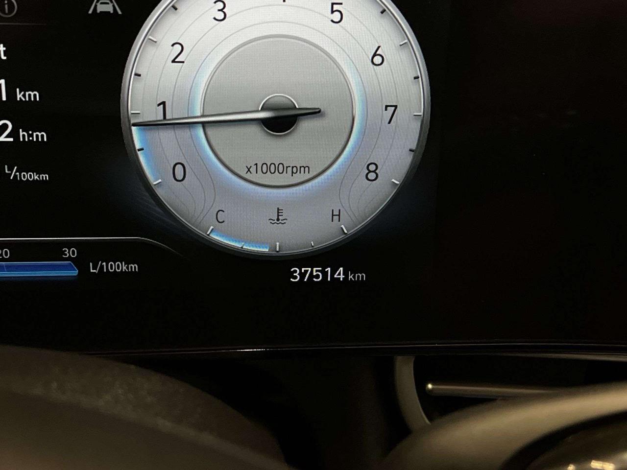 2025 Hyundai Elantra PREFERRED | TECH PACKAGE | SUNROOF | CARPLAY Photo