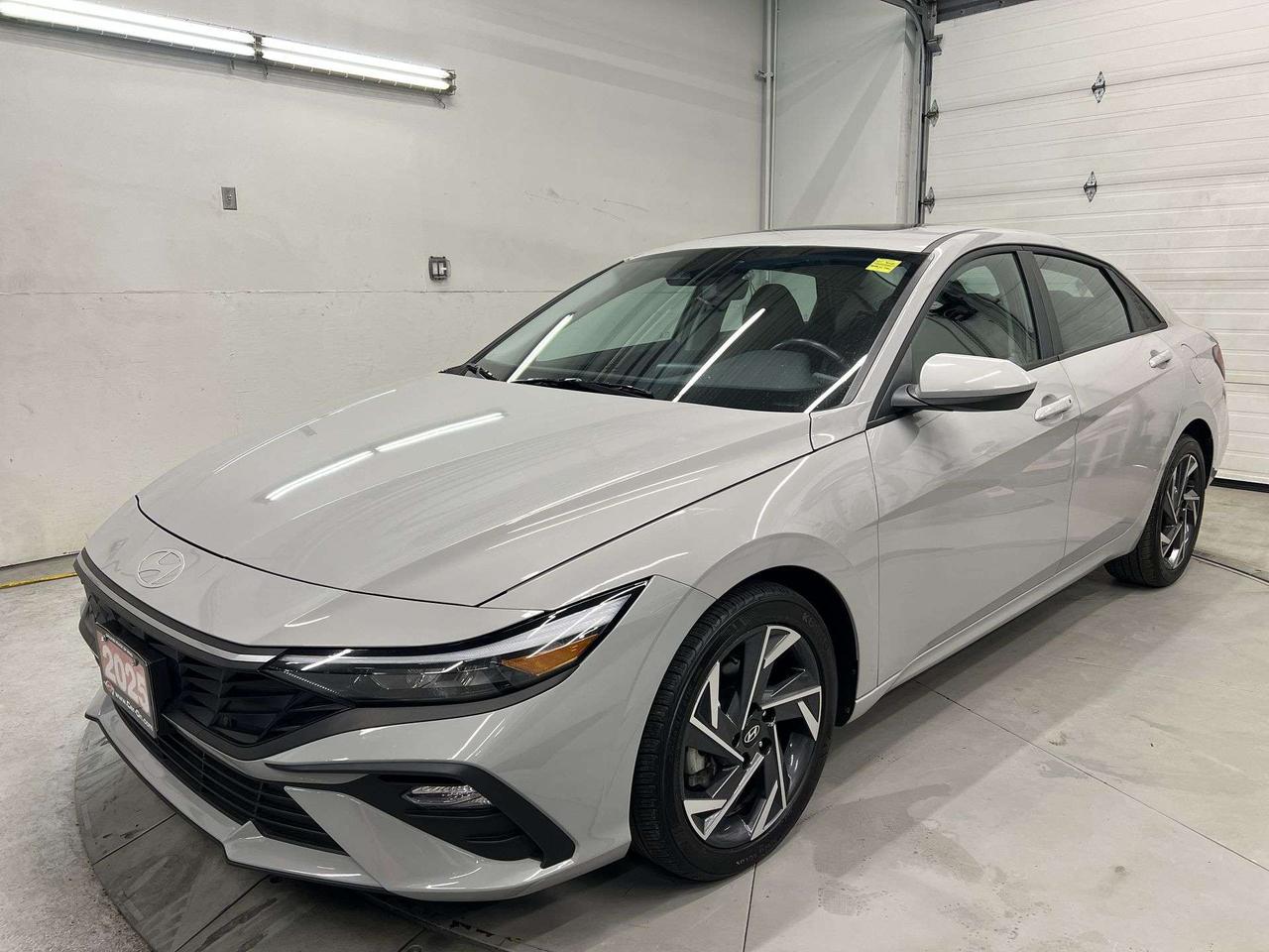 2025 Hyundai Elantra PREFERRED | TECH PACKAGE | SUNROOF | CARPLAY Photo
