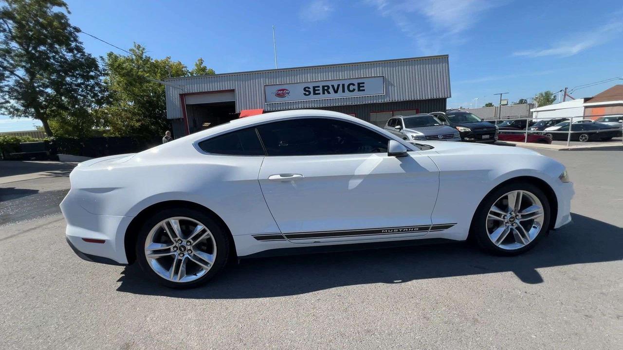2019 Ford Mustang PREMIUM | 310HP |HTD LEATHER | CARPLAY | NAV Photo