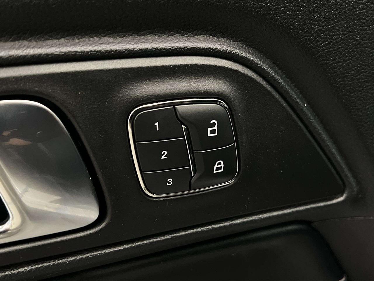 2019 Ford Mustang PREMIUM | 310HP |HTD LEATHER | CARPLAY | NAV Photo