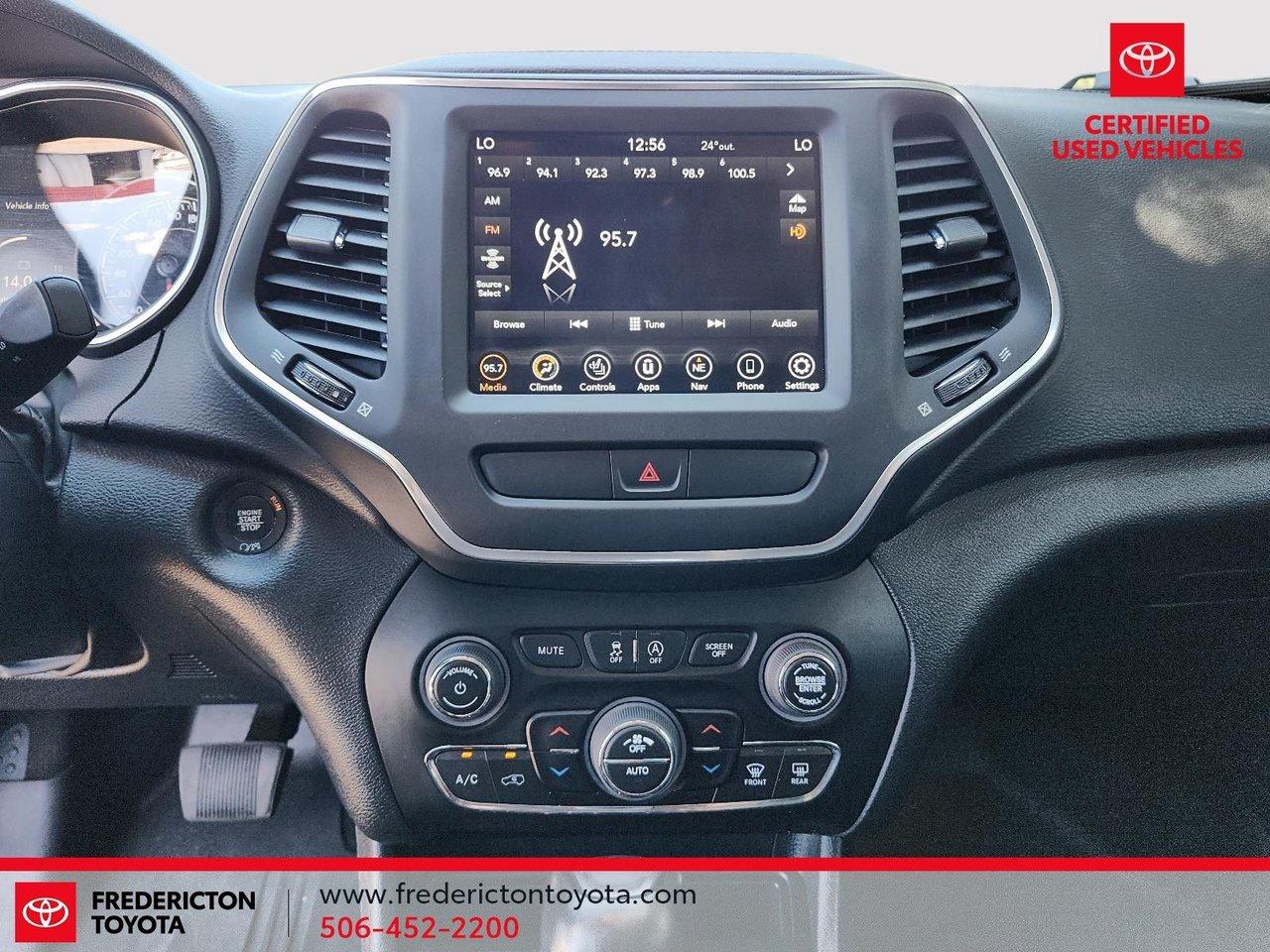 2022 Jeep Cherokee Altitude Photo