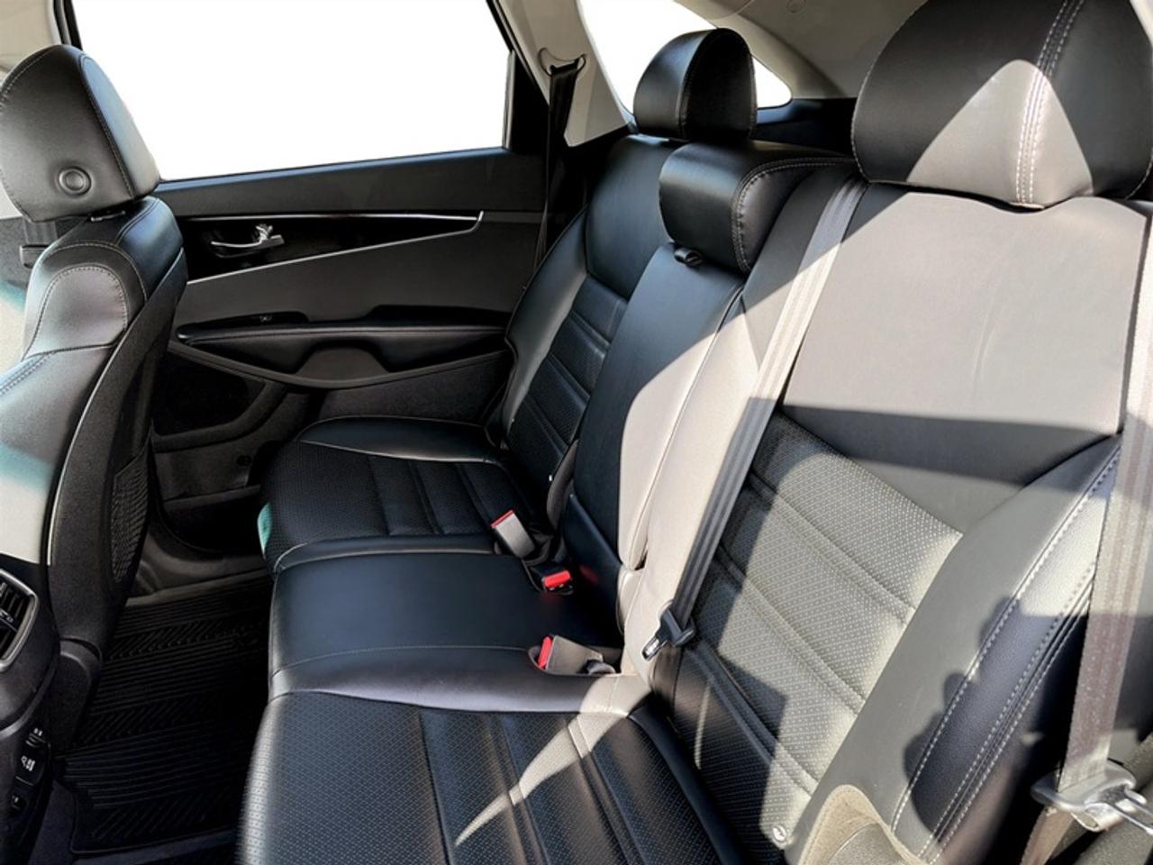 2019 Kia Sorento EX  **CLEAN CARFAX - V6 ENGINE** Photo
