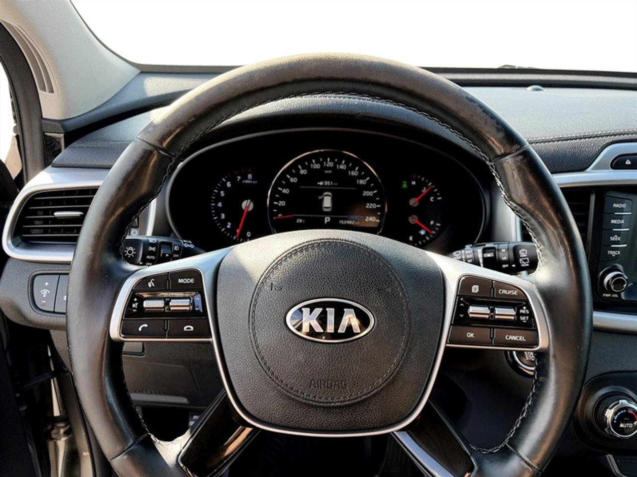 2019 Kia Sorento EX  **CLEAN CARFAX - V6 ENGINE** Photo