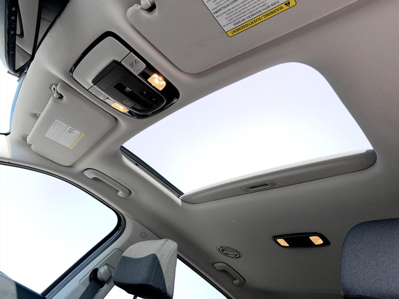 2021 Hyundai PALISADE Preferred  *SUNROOF - 8 PASSENGER* Photo
