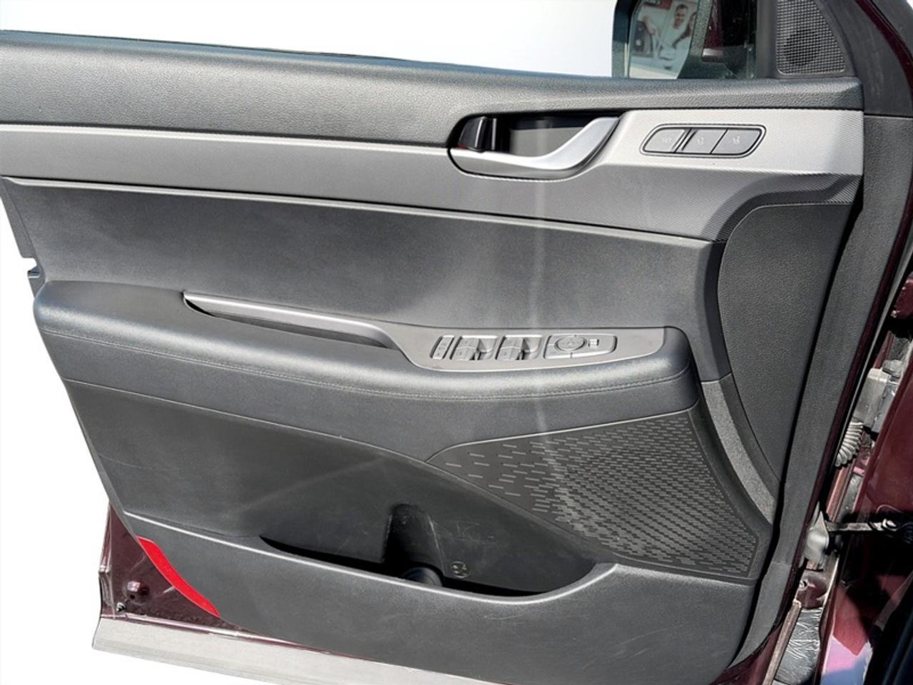 2021 Hyundai PALISADE Preferred  *SUNROOF - 8 PASSENGER* Photo