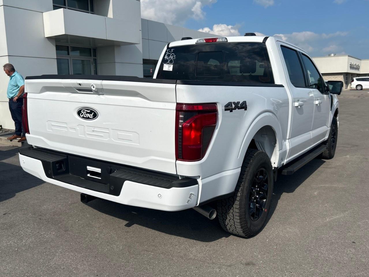 2026 Ford F-150 XLT 4WD SuperCrew 5.5' Box Photo2