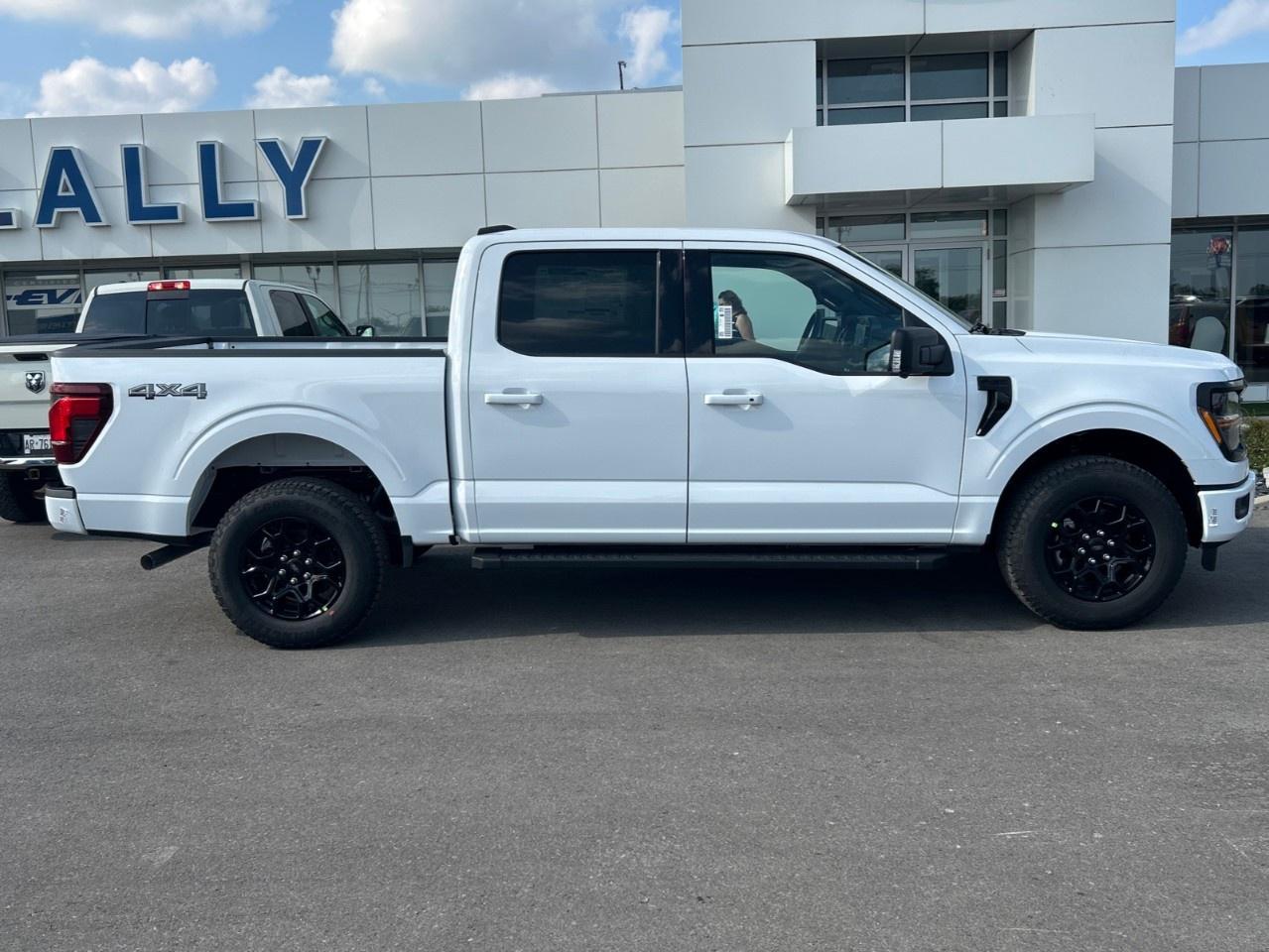 2026 Ford F-150 XLT 4WD SuperCrew 5.5' Box Photo1