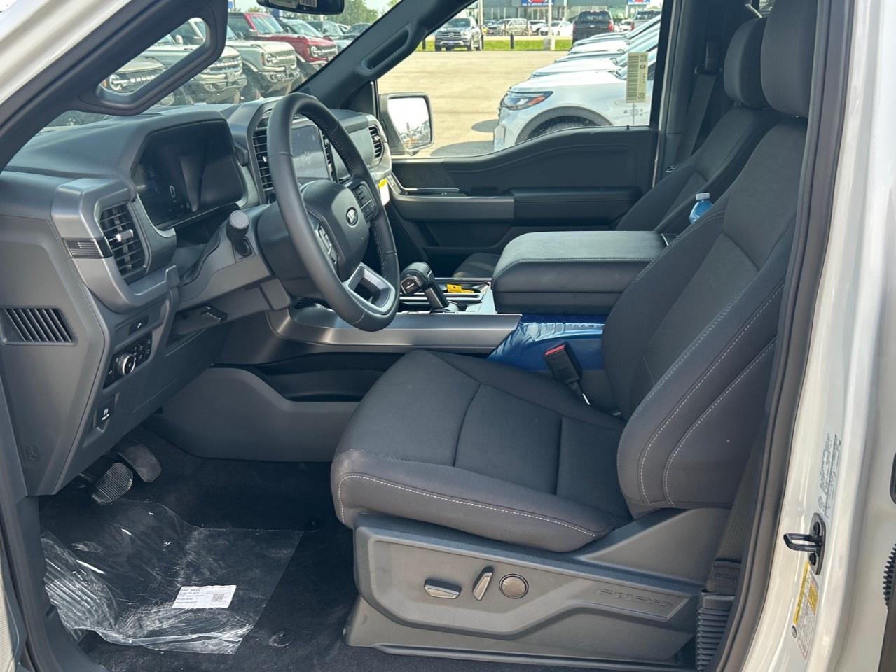 2026 Ford F-150 XLT 4WD SuperCrew 5.5' Box Photo
