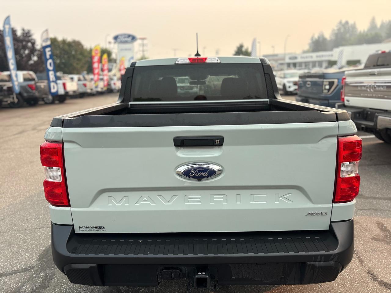2024 Ford Maverick XLT Photo3