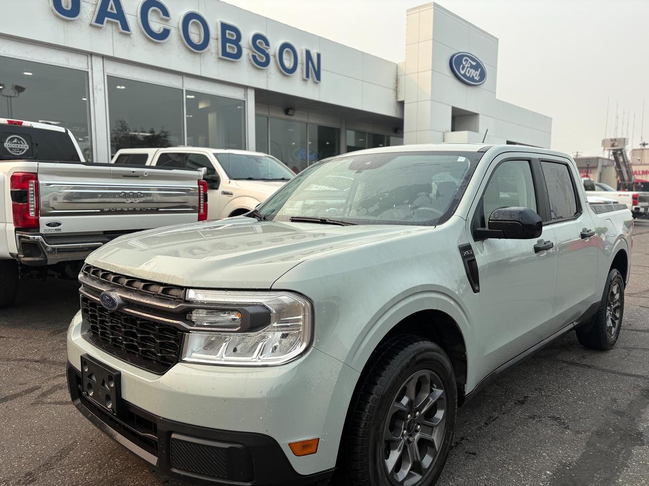 2024 Ford Maverick XLT Photo0