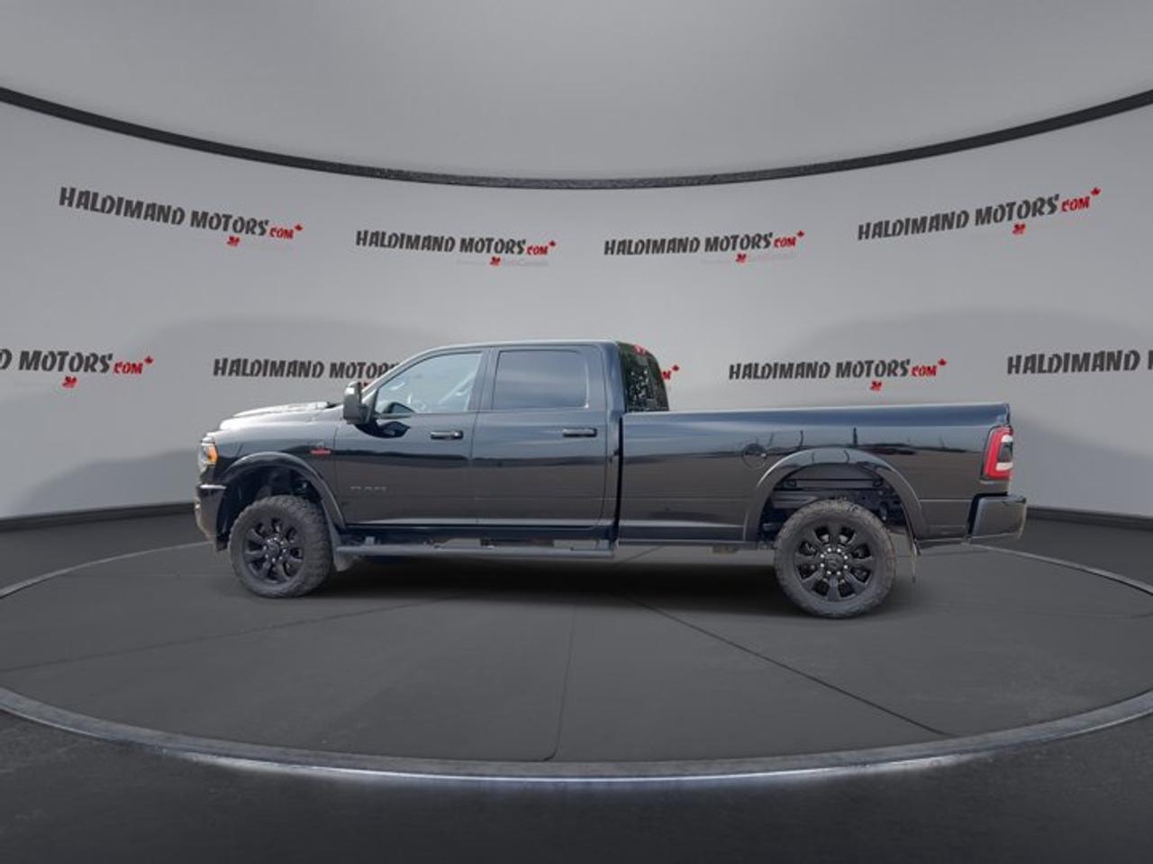 2023 RAM 2500 Limited Crew Cab 8' Box 4x4 | No Accidents | Leather Seats Photo