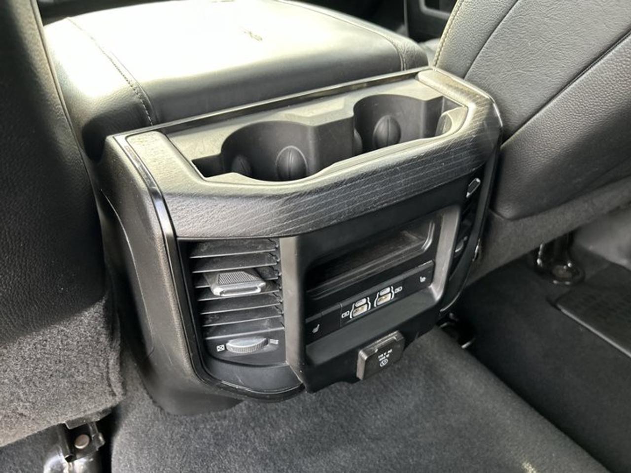2023 RAM 2500 Limited Crew Cab 8' Box 4x4 | No Accidents | Leather Seats Photo