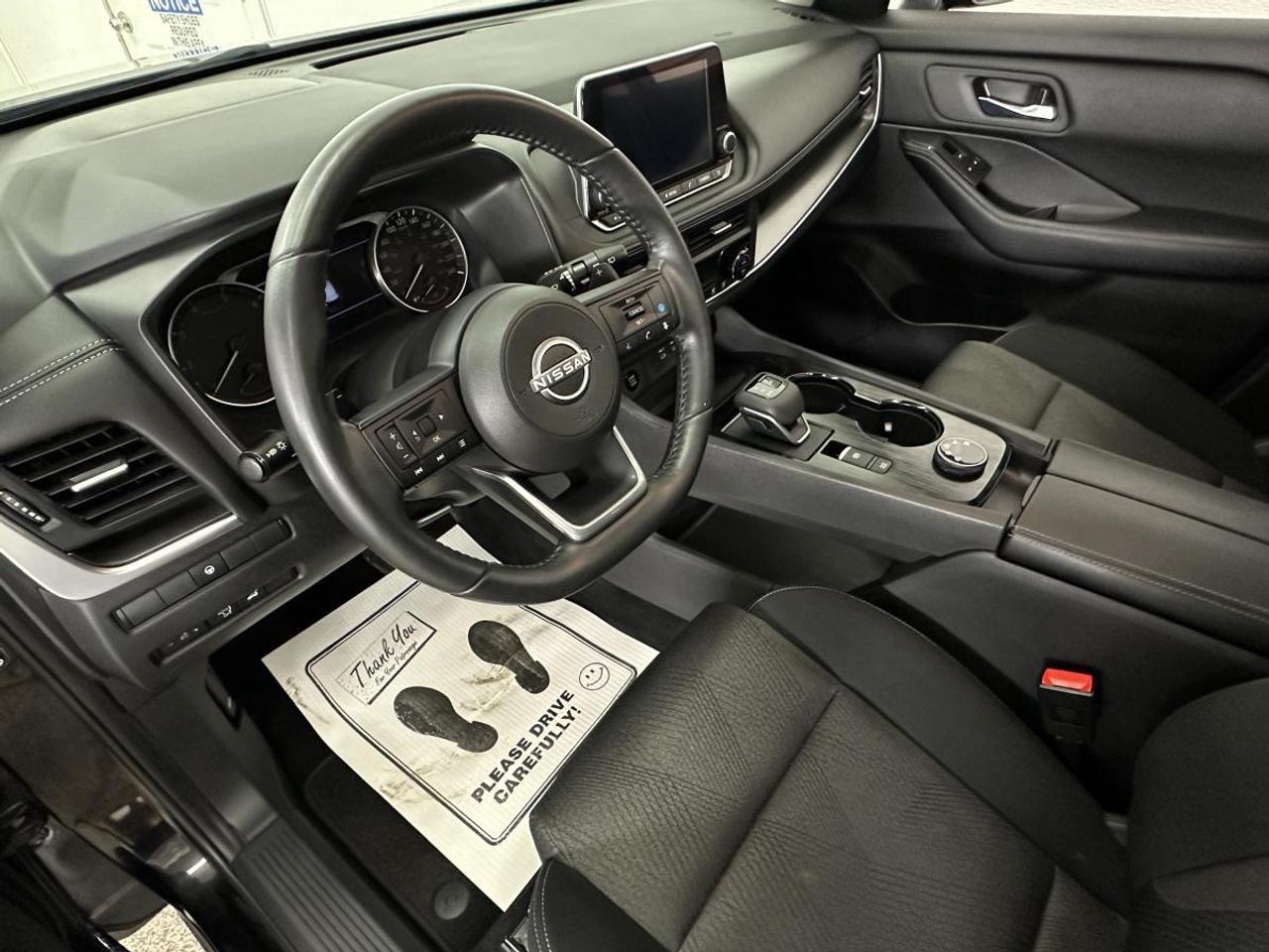 2024 Nissan Rogue SV Moonroof AWD SV - MOONROOF/23KM/BLACK/OFF 1 OWNER NISSAN LEASE! Photo
