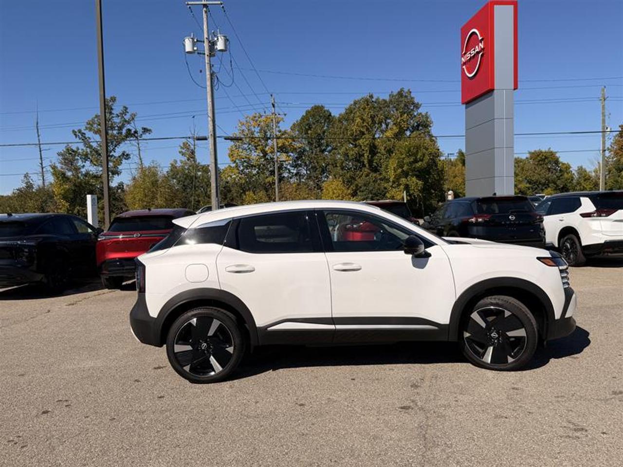 2026 Nissan Kicks SR AWD Photo3