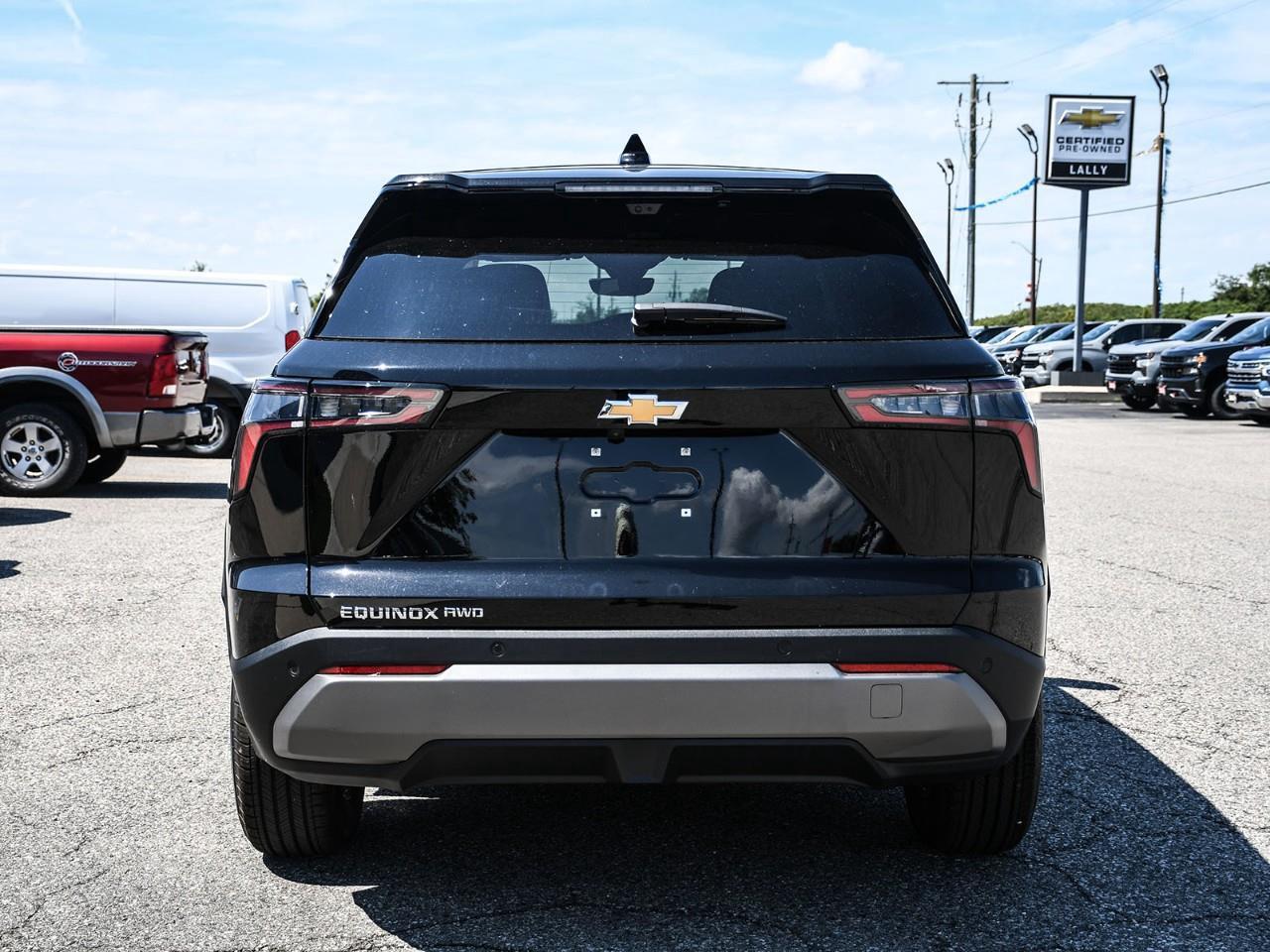 2027 Chevrolet Equinox LT Photo4