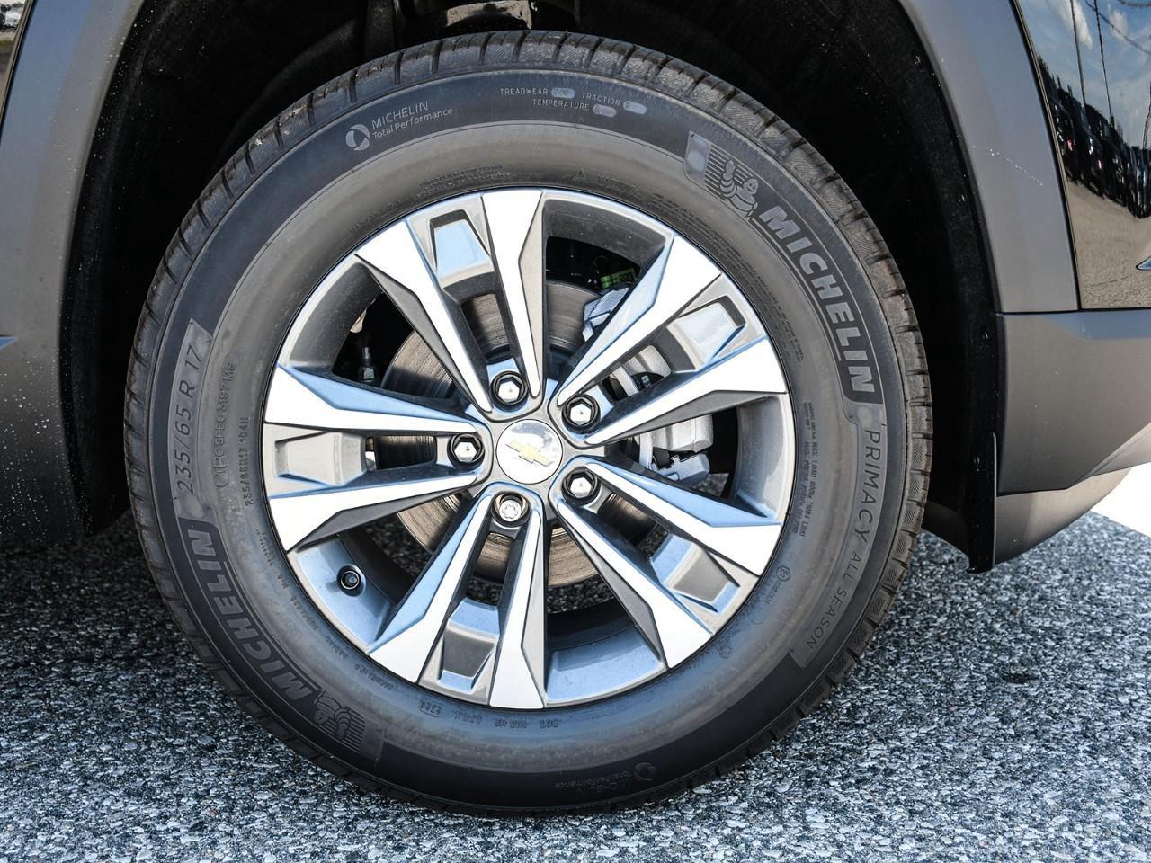 2027 Chevrolet Equinox LT Photo
