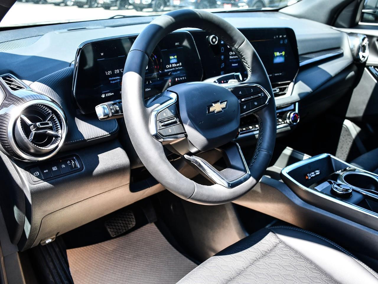 2027 Chevrolet Equinox LT Photo