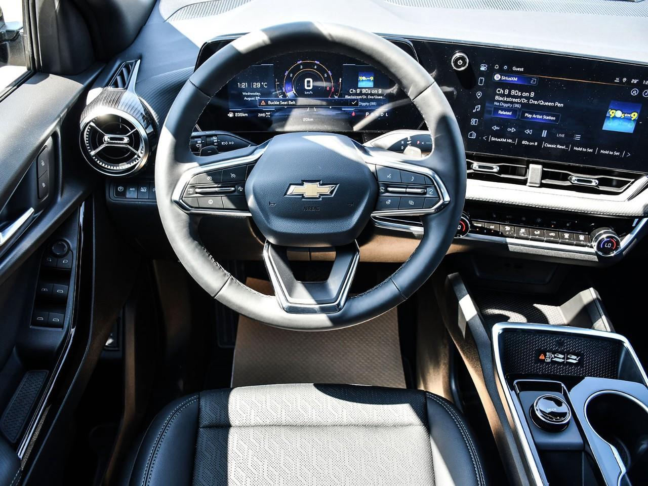 2027 Chevrolet Equinox LT Photo