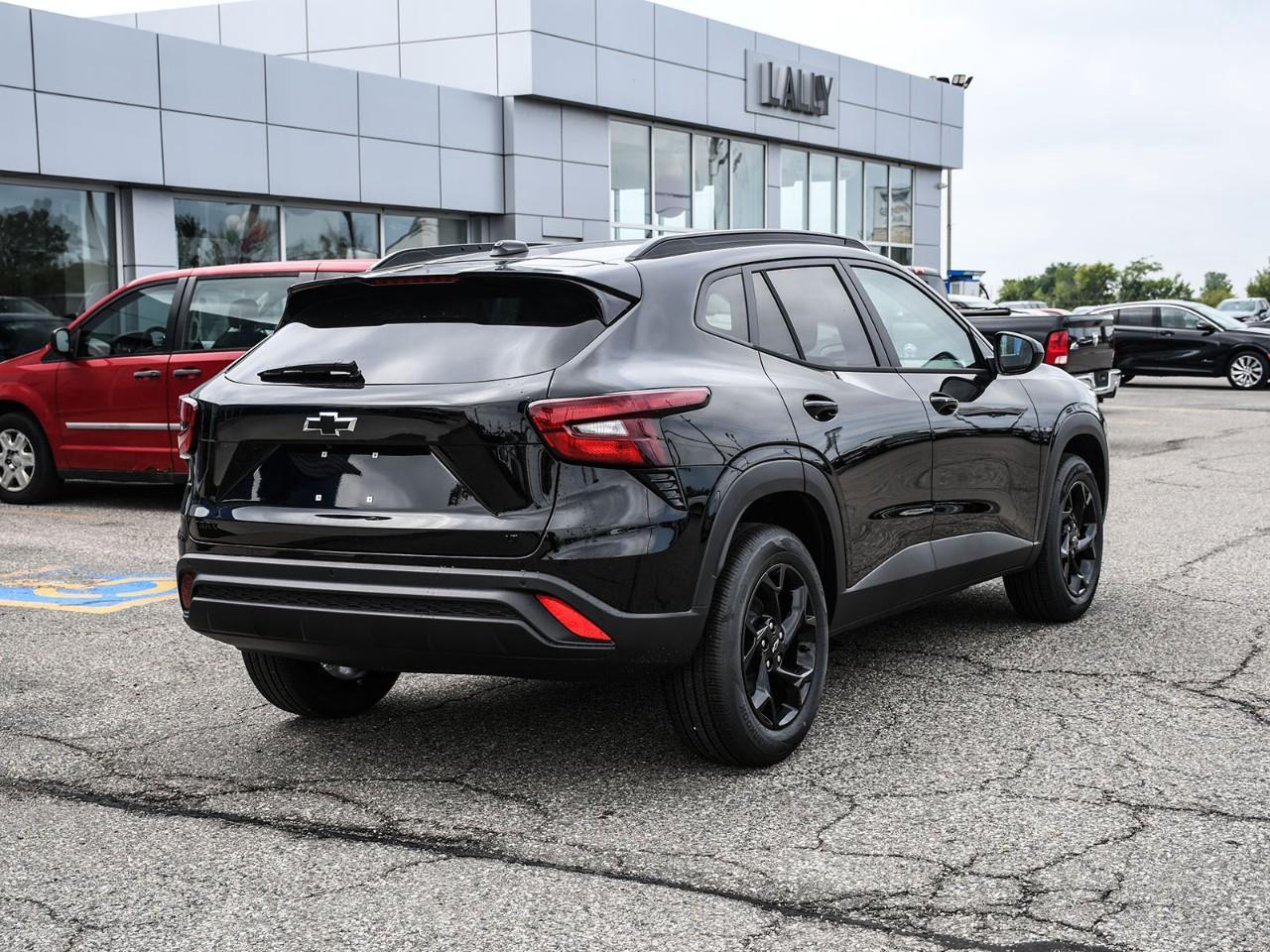 2026 Chevrolet Trax LT Photo4