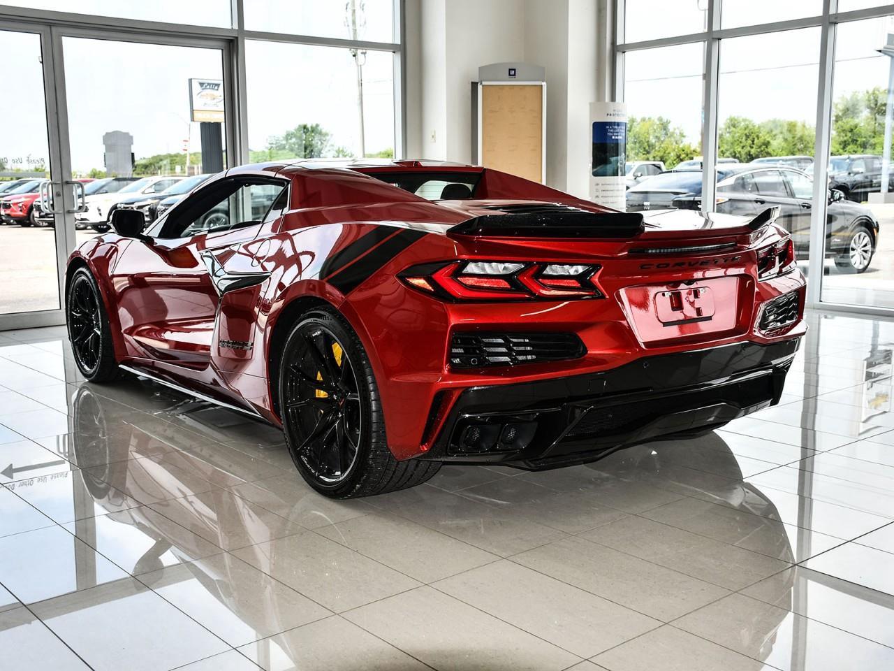 2027 Chevrolet Corvette Grand Sport Photo2