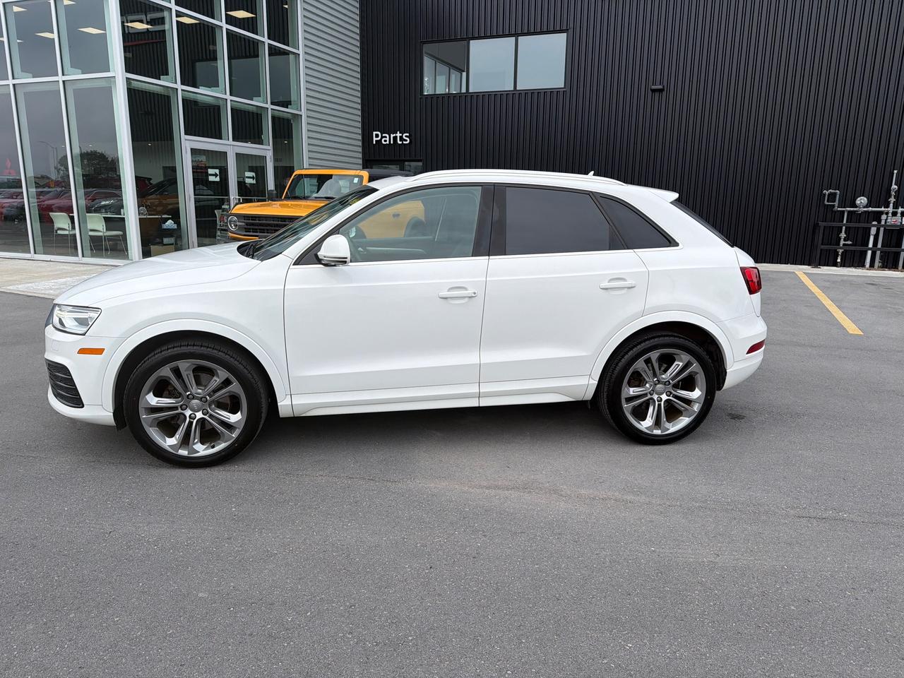 2018 Audi Q3 2.0T Progressiv Photo1