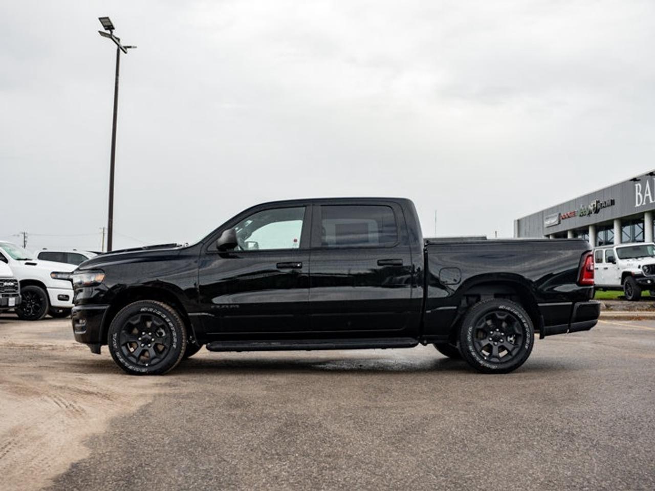 2026 RAM 1500 Express Photo4