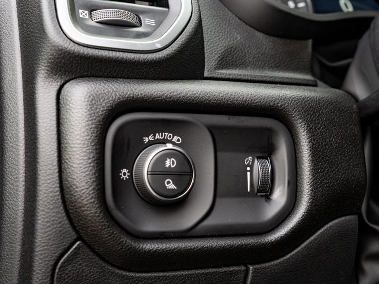 2026 RAM 1500 Express Photo